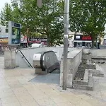 公寓 巴黎东城旅舍 *
